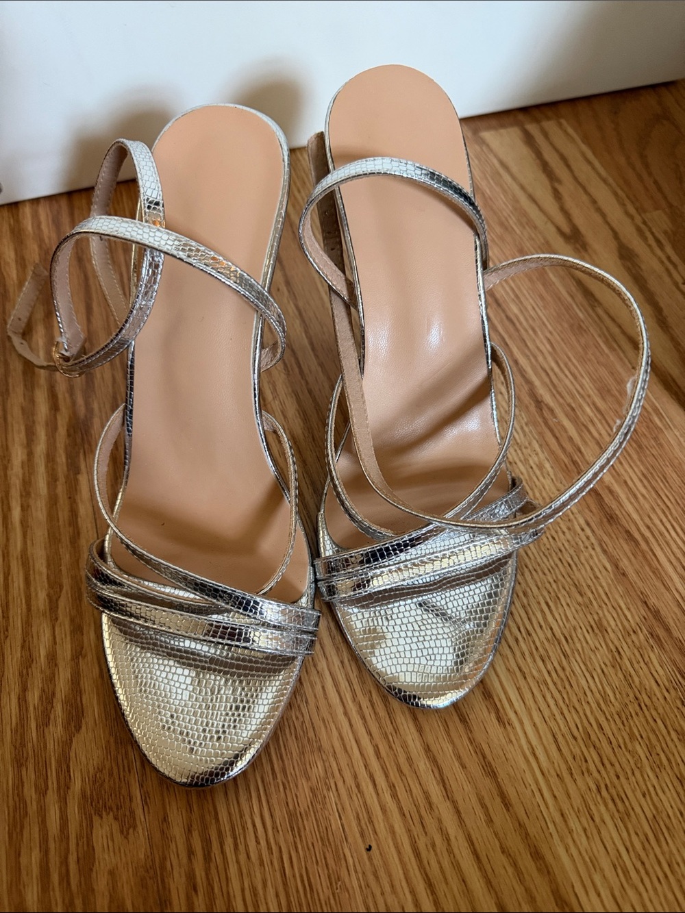Source Unknown Metallic Silver Strappy Heeled Sandals